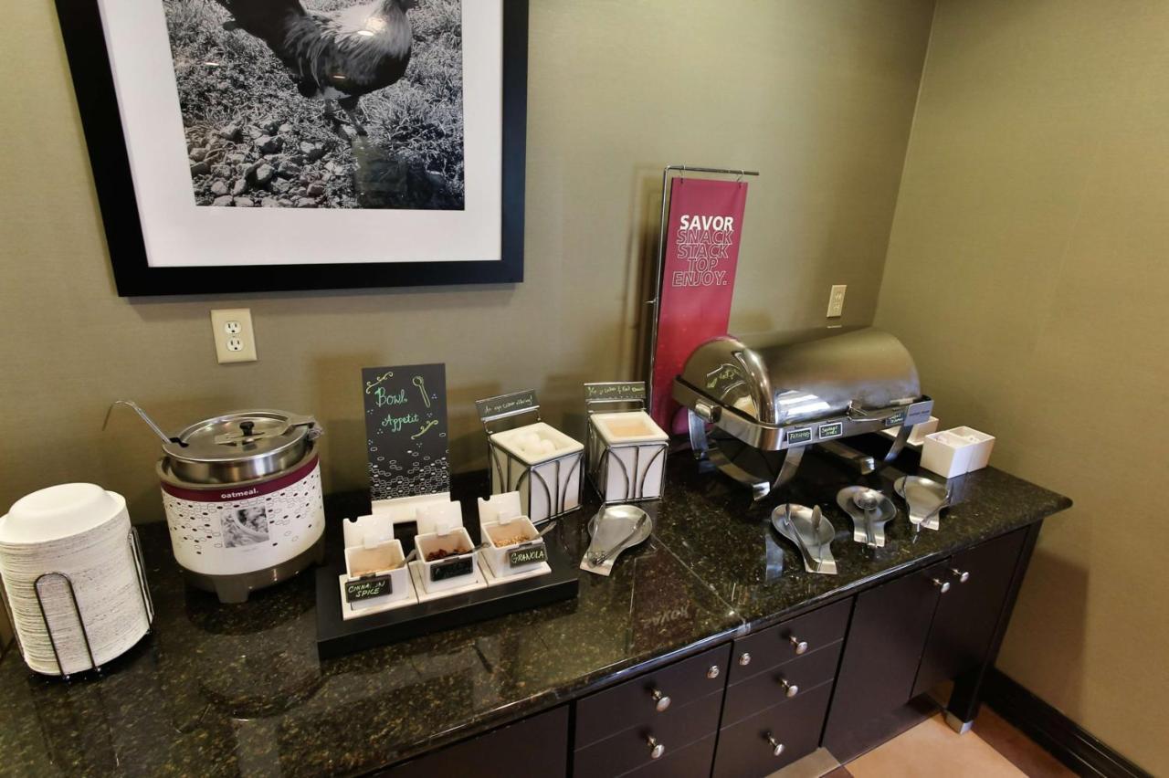 Hampton Inn & Suites Middlebury Εξωτερικό φωτογραφία