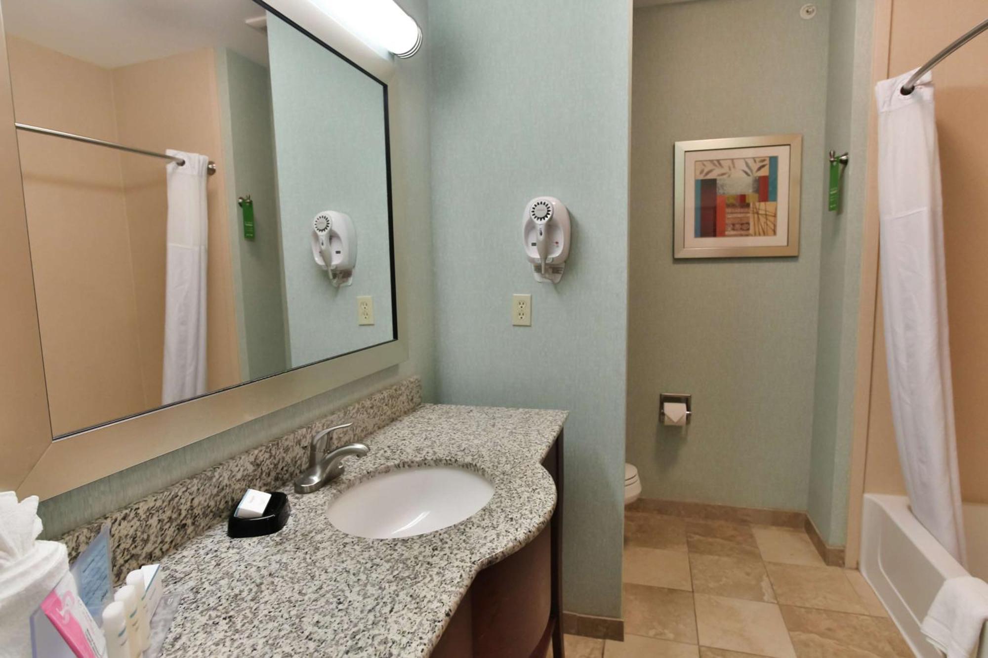 Hampton Inn & Suites Middlebury Εξωτερικό φωτογραφία